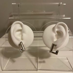 2 pack silver earrings